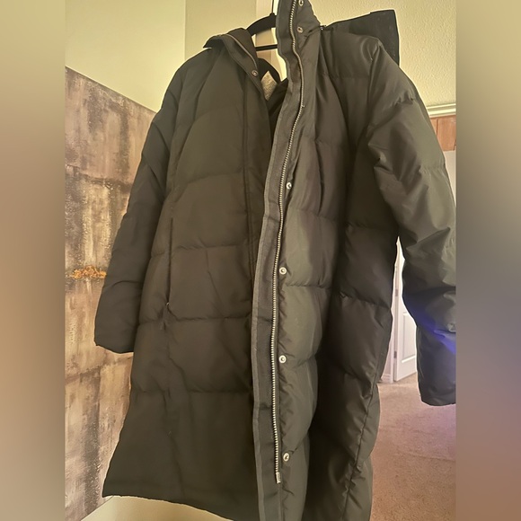 L.L. Bean Black Puffer 3/4 Length Jacket with Faux Fur Hood - XL - Picture 5 of 8